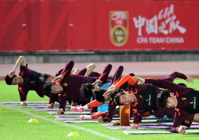 龙珠直播足球-严益唯：国足突击加练有必要 欠练真相与破局之道