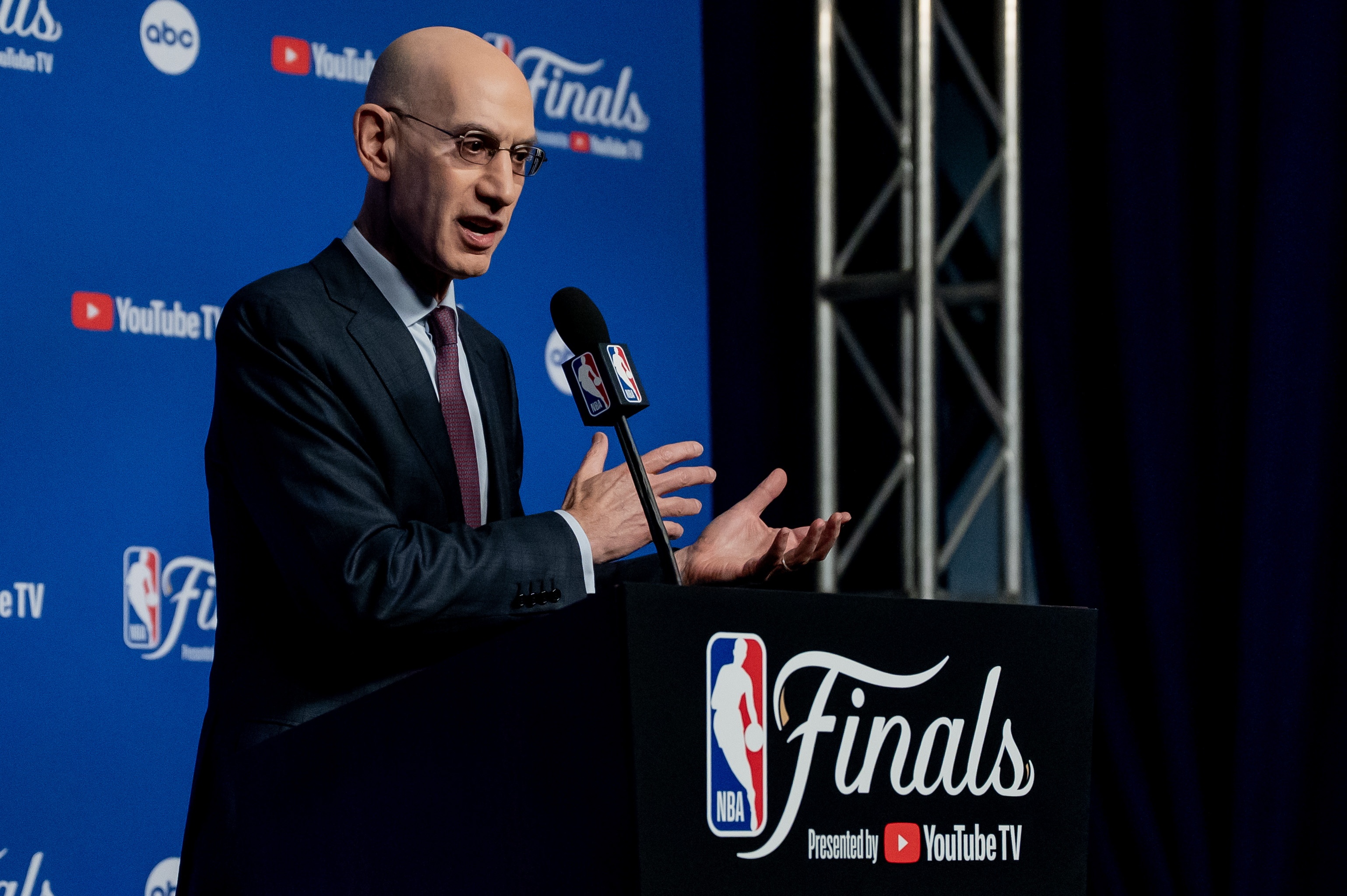 龙珠直播官网-赛季报销谁最惨？火箭连失两大将 ACL重灾区 巴特勒遗憾比尔唏嘘